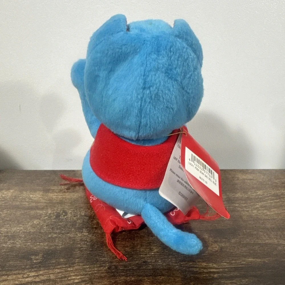 Maneki-Neko Disney Store‎ Japan Exclusive Winnie the Pooh Lucky Cat Plushie Blue
